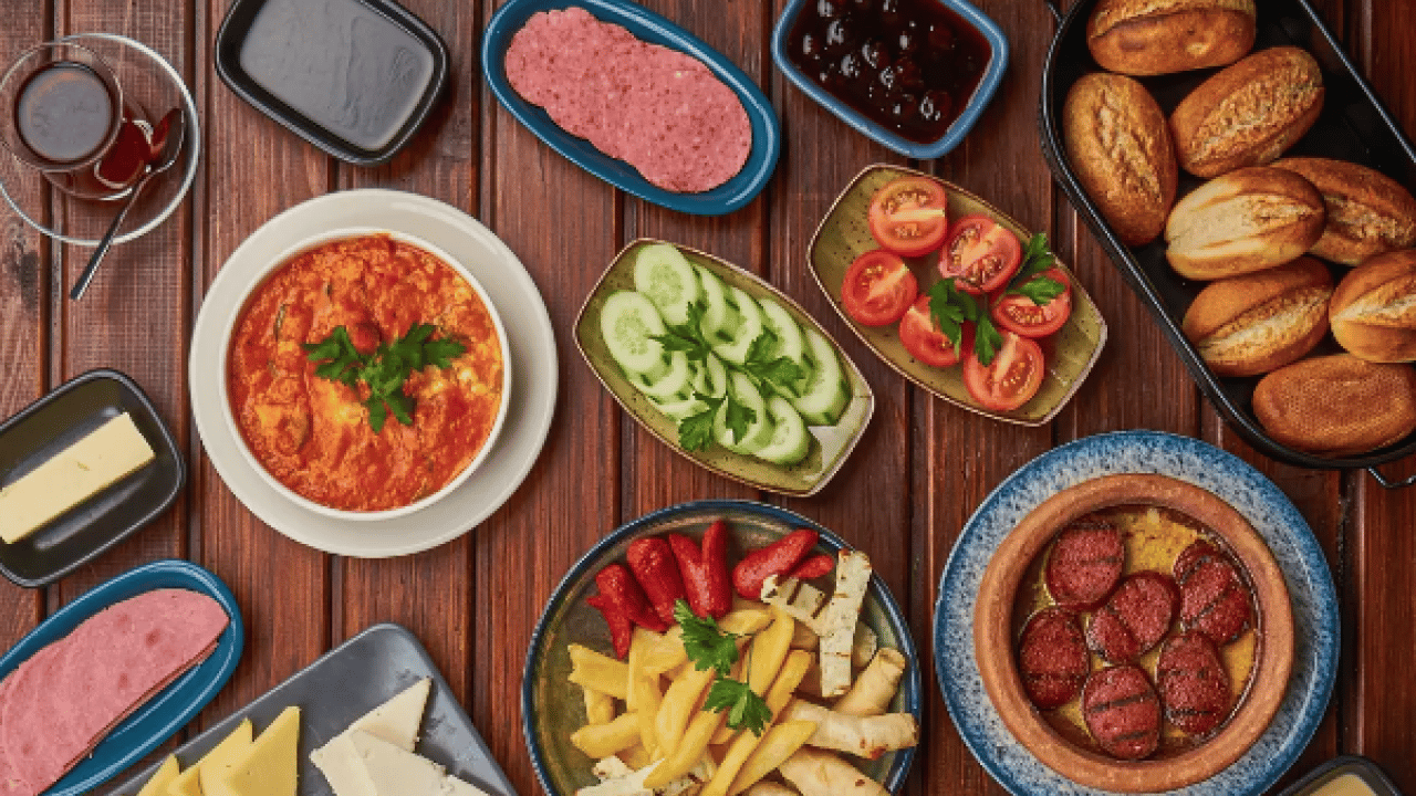 Foto - Sindirim sistemimiz, bir aylık oruç ibadeti sonrası... Bayramın ilk günü sofrası nasıl olmalıdır?