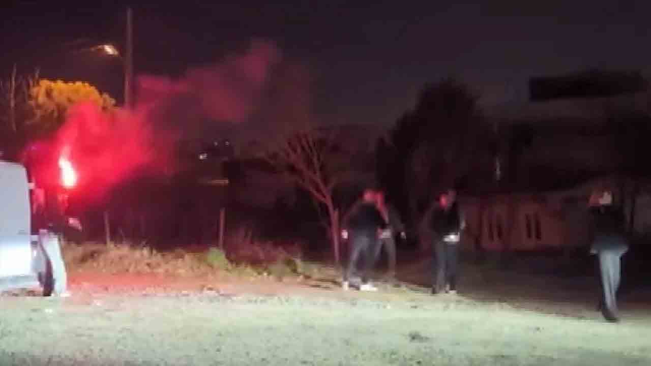 Foto - Sınırları zorlayan organizasyon: Meydan dayağı yöntemiyle evlilik teklifi