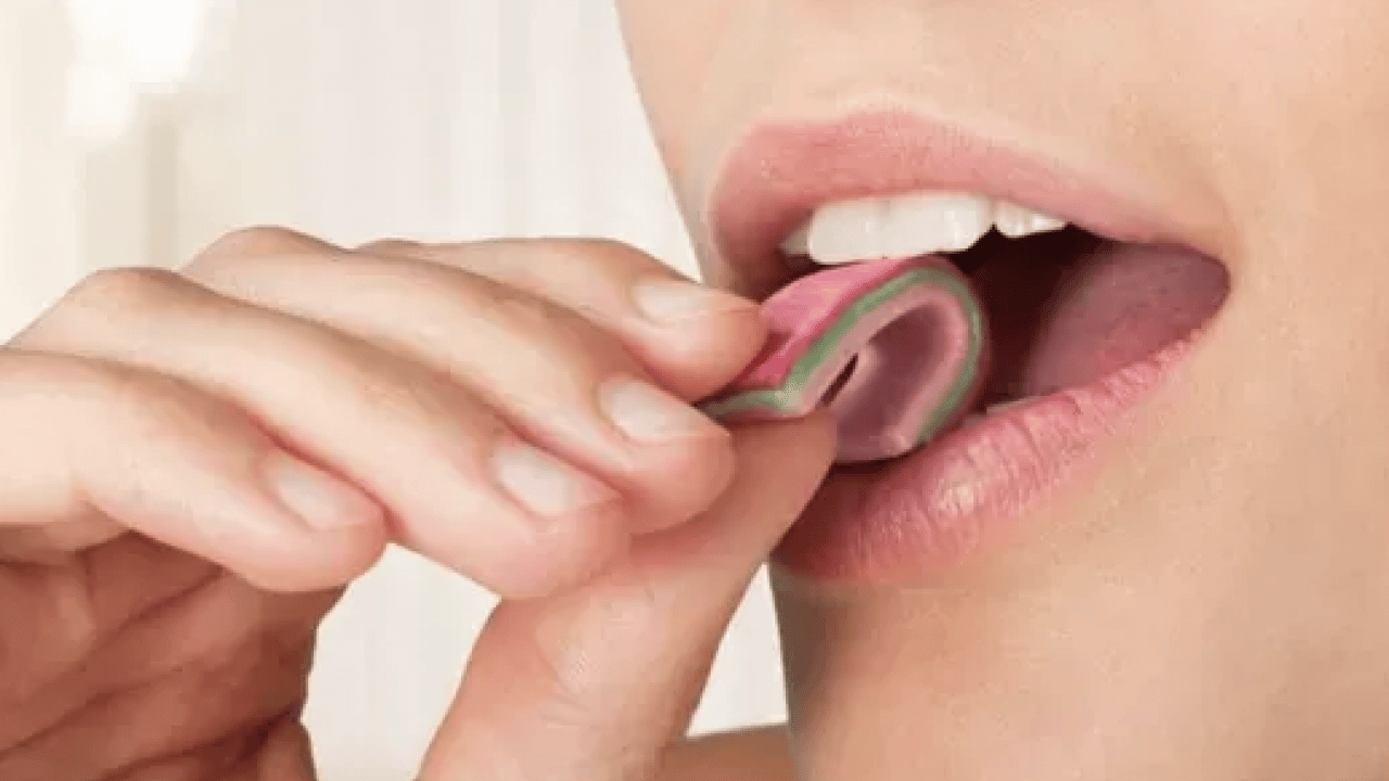 Foto - Akılalmaz bir tehlike! Vücudunuzu altüst edecek hamleyi yapacak mısınız? Sakız çiğnemek...