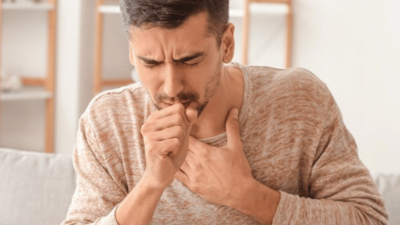 Şıp diye kesiyor! Öksürük şurubu gibi karışım: Göğsü yumuşatıyor, hırıltıyı kesiyor