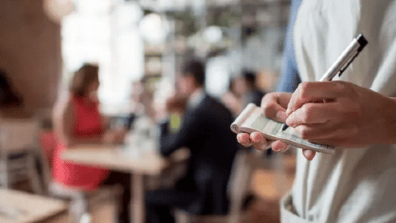 Foto - Sıra dışı bir yemek keyfi! Bu restoranda siparişler hep yanlış geliyor ama kimse şikayet etmiyor! 