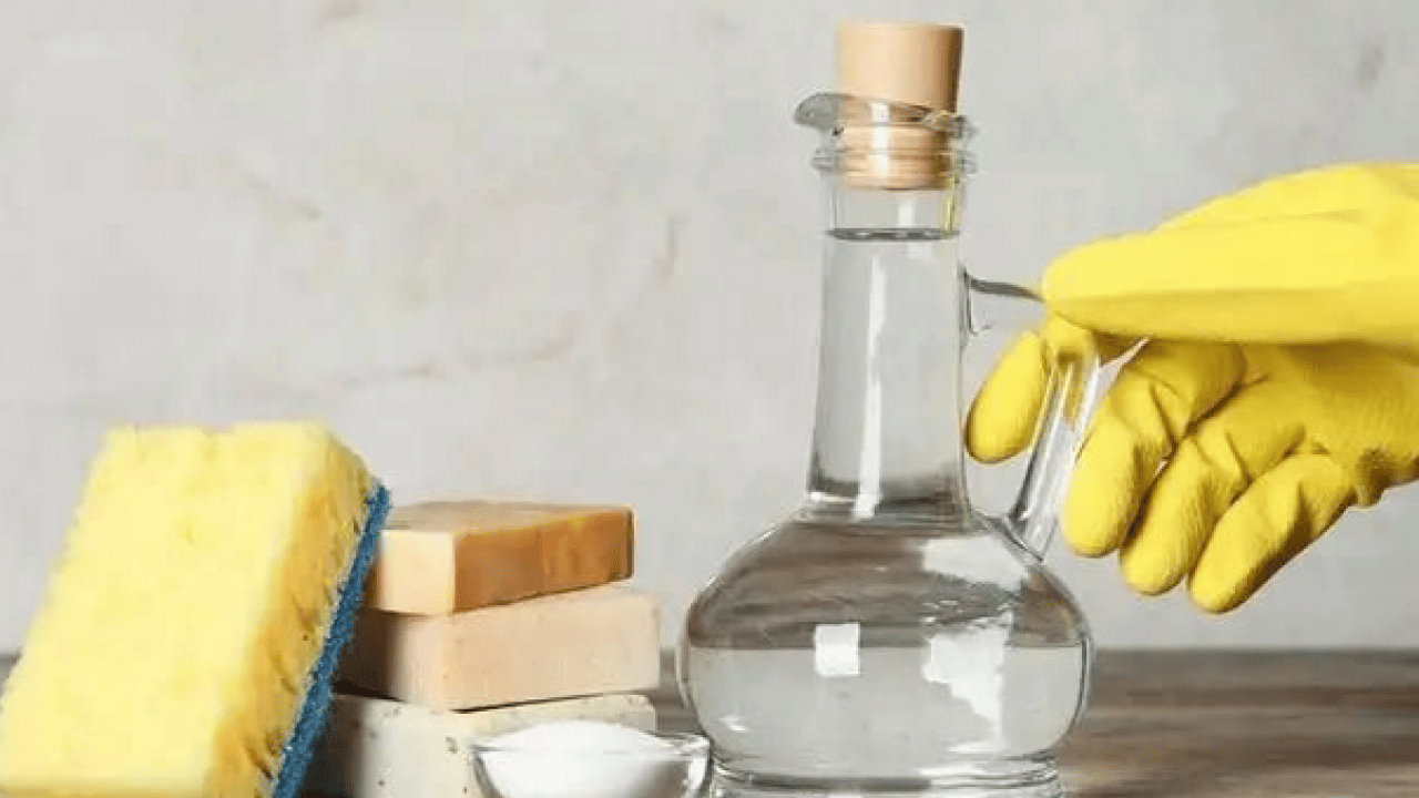 Sirke ve karbonat etkisi: 100 katına çıkıyor! Banyodaki kötü kokuyu ve kireci anında yok ediyor! Bunlar engel olabilir!