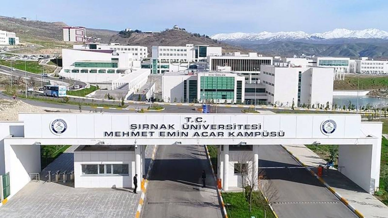 Foto - Şırnak Üniversitesi rektörü akrabalarını neden işe aldığını açıkladı: Cumaya gitmedikleri için bilmezler