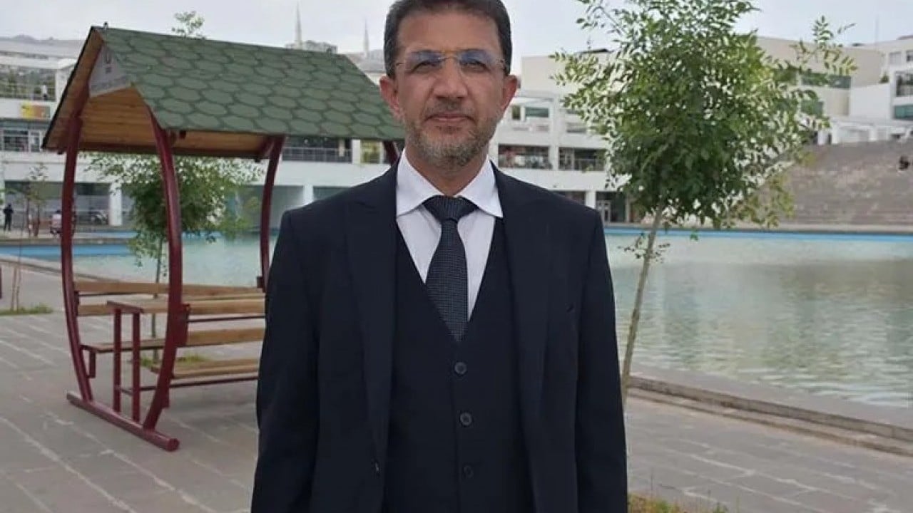 Foto - Şırnak Üniversitesi rektörü akrabalarını neden işe aldığını açıkladı: Cumaya gitmedikleri için bilmezler