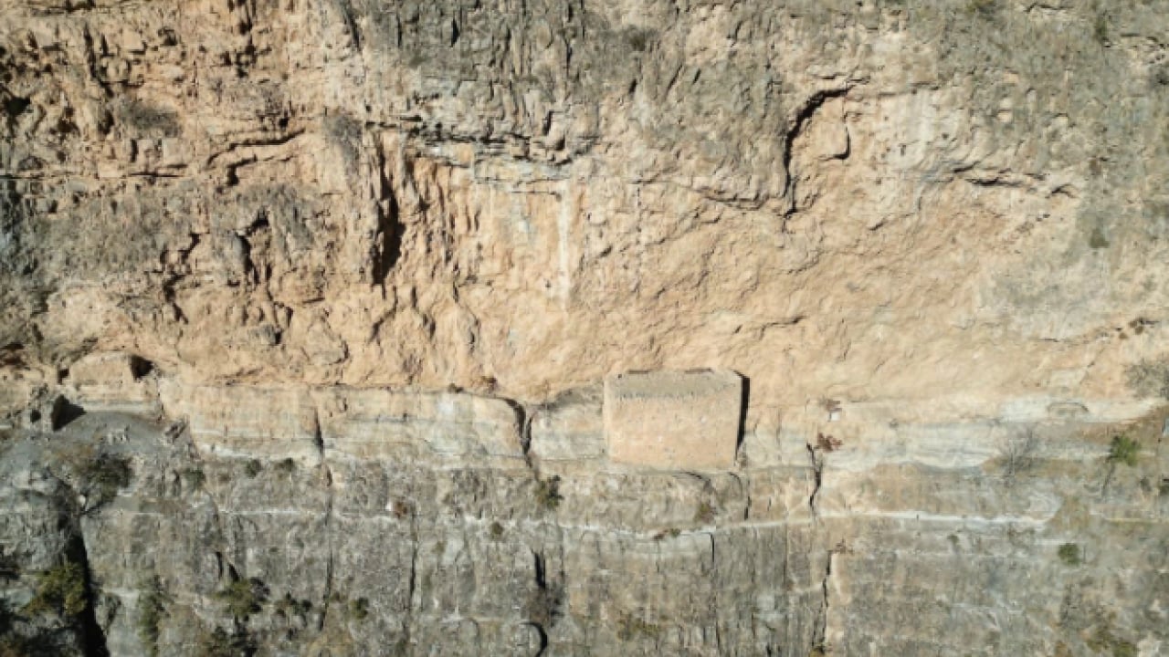 Şırnak’ta doğayla iç içe tarih! Gizemli manastır ilk kez görüntülendi
