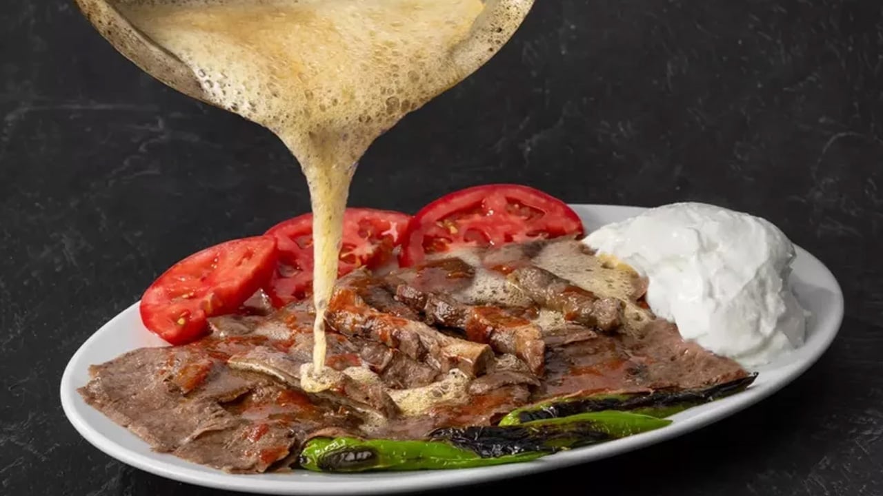 Foto - Sırrı sosunda saklı... Dünyaca ünlü 'Bursa Kebabı' turistlerin gözdesi oldu