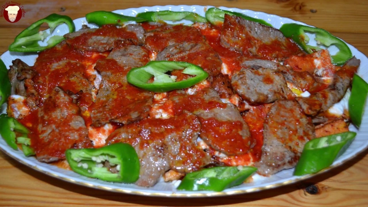 Sırrı sosunda saklı... Dünyaca ünlü 'Bursa Kebabı' turistlerin gözdesi oldu