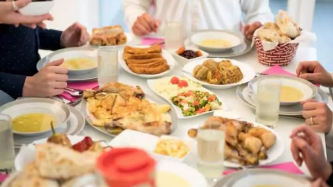 Foto - Şişkinliğe ve reflüye son: Ramazan'da mide rahatsızlıklarına son verecek kurallar!