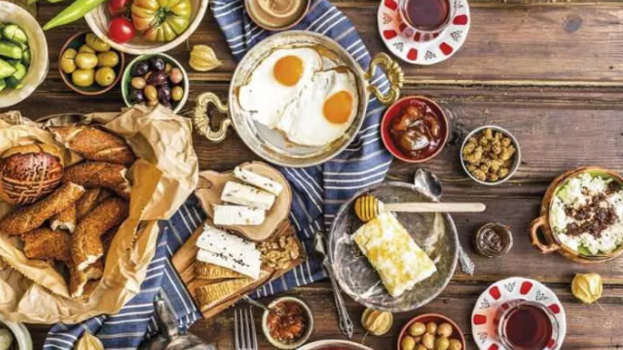 Foto - Şişkinliğe ve reflüye son: Ramazan'da mide rahatsızlıklarına son verecek kurallar!