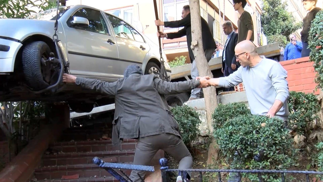 Şişli'deki çocuk parkında panik anları