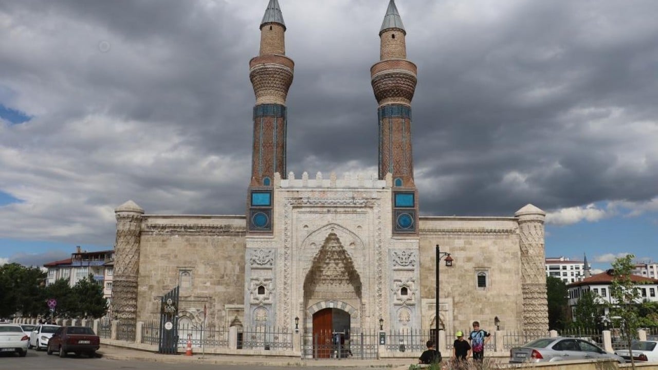 Sivas’ın simgesine yoğun ilgi 8 asırdır insanları kendine çekiyor
