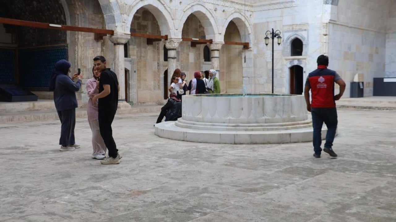Foto - Sivas’ın simgesine yoğun ilgi 8 asırdır insanları kendine çekiyor