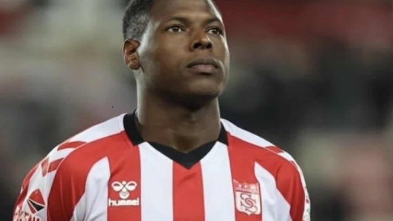 Foto - Sivas’ın soğuğu ağır geldi! Bir futbolcu daha ilden kaçtı