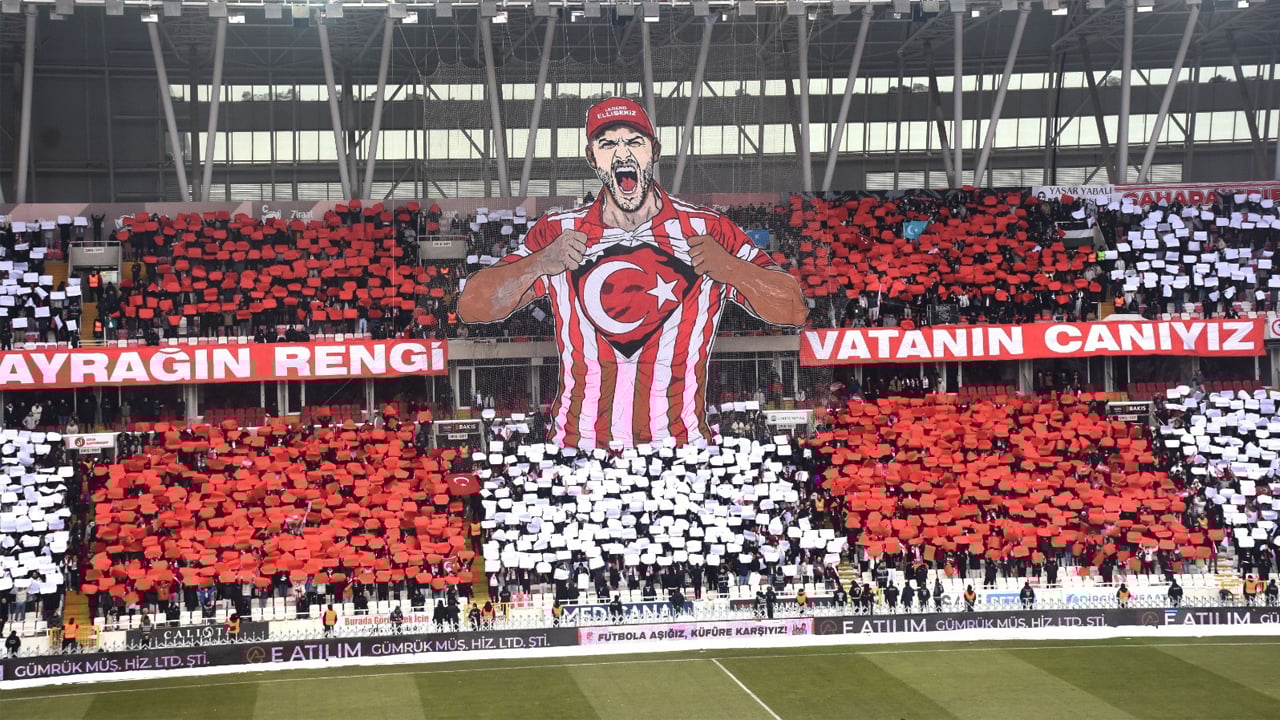 Foto - Sivasspor stadında muhteşem görüntüler! Bayrak saldırısına en güzel cevap