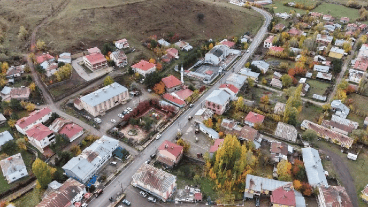 Sivas’ta 12 yıllık hasret bitti! İki köy yeniden belde oldu