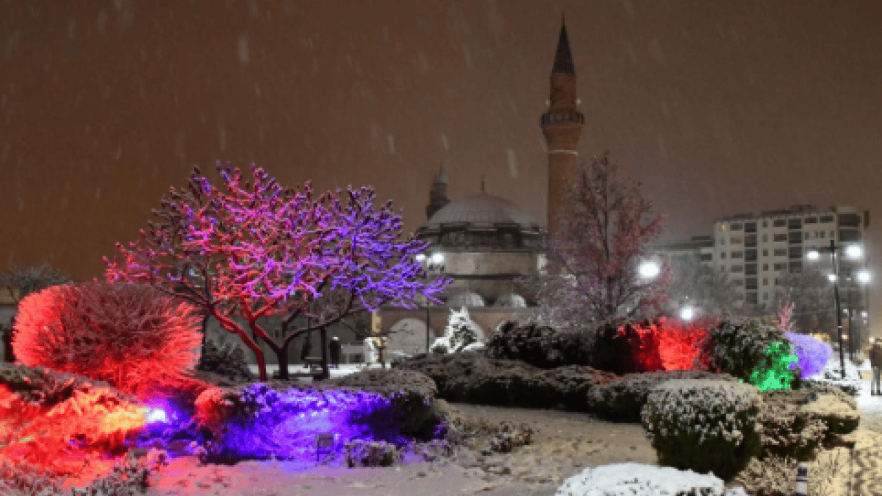 Sivas’ta kar şöleni! Manzaralar mest etti