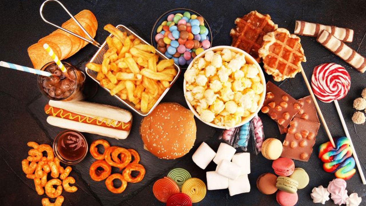 Foto - Sivilceler neden geçmiyor? Akne oluşumuna yol açan 7 hatalı alışkanlık! 