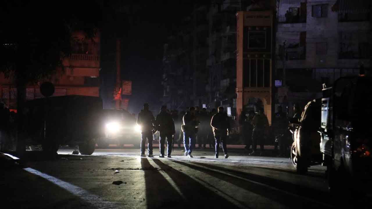 Foto - Sivillere 'uzak durun' çağrısı yapıldı! Operasyon başladı, teröristler o alçağı Halep'e getirdi