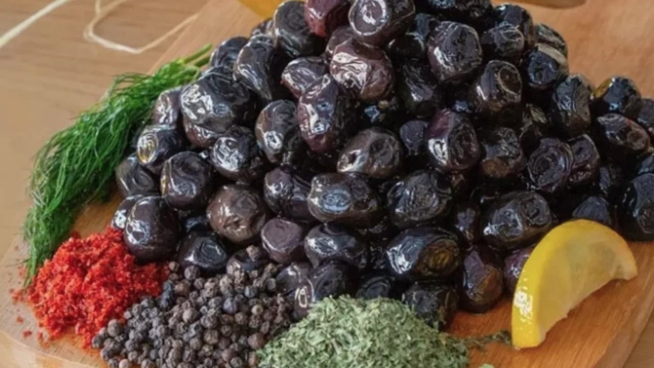 Foto - Siyah zeytindeki parlaklık hilesi: Kaynağı belli olmayan, zeytinleri sakın almayın! Gerçeği öğrenin
