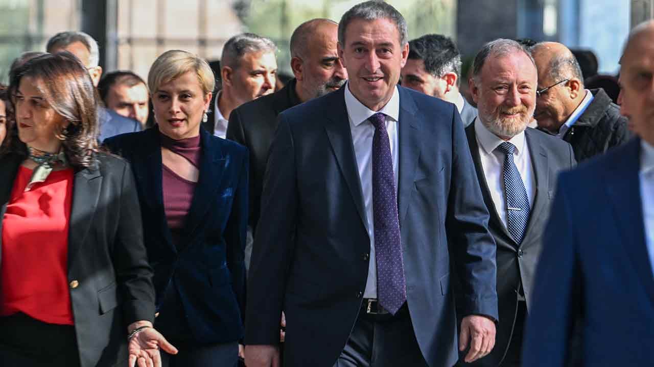 Foto - Siyasetin gündemini değiştirdi! DEM’den Bahçeli’nin İmralı çıkışına cevap