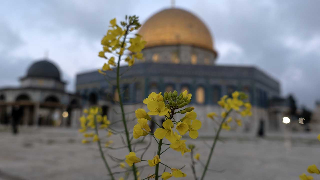 Foto - Siyonist abluka son buldu! Mescid-i Aksa ibadete açıldı