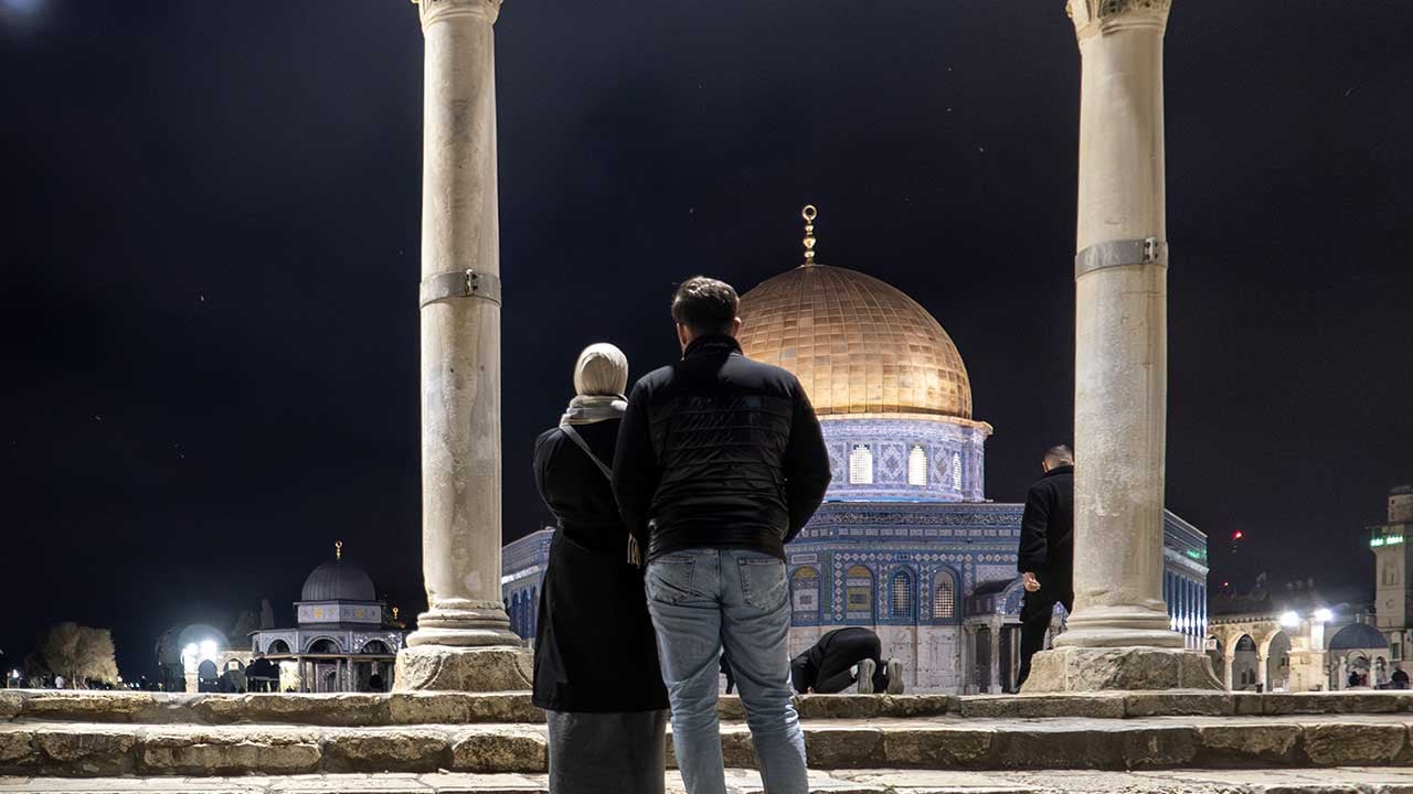 Foto - Siyonist abluka son buldu! Mescid-i Aksa ibadete açıldı