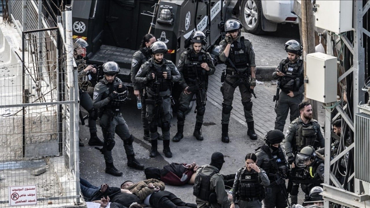 Foto - Siyonist hapishanelerinde insanlık dışı zulüm Hastalıklı kafa hastalık yayıyor