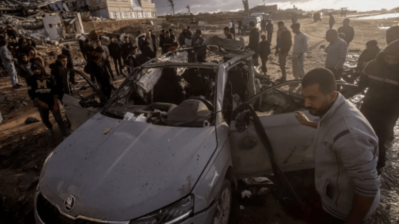 Foto - Siyonist katil terör devleti Gazze’yi hurdalığa çevirdi: Araçların yüzde seksenini yakıp yıktılar