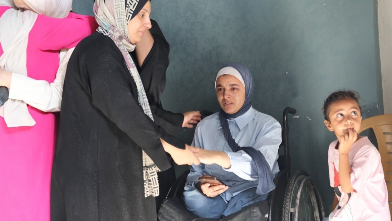 Foto - Siyonist mağduru Gazzeli Şirin’in üniversite sevinci! Ailesi ve bacakları yok ama umudu 
