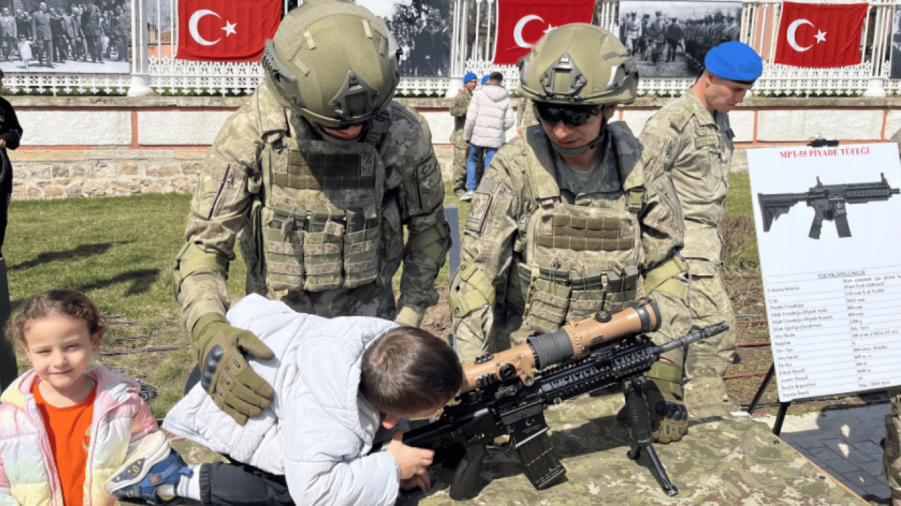 Foto - Siyonist ve emperyalist kuşatmaya milli cevap: Savunma sanayisinde gövde gösterisi