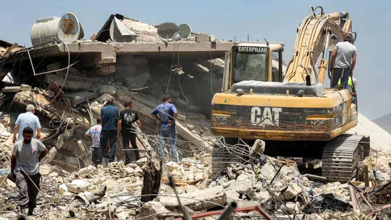 Foto - Siyoniste asla güven olmaz! Masada barış tantanası enkazlar ceset tarlası