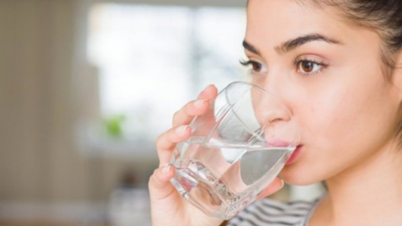 Foto - Sizi güne hazırlayan en iyi yöntem: Sabahları 2 bardak su içerseniz ne olur?