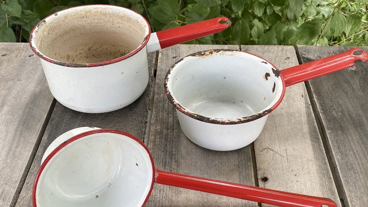 Foto - Sizi zehirliyor olabilir! Evinizde bu tencereler varsa hemen çöpe atın