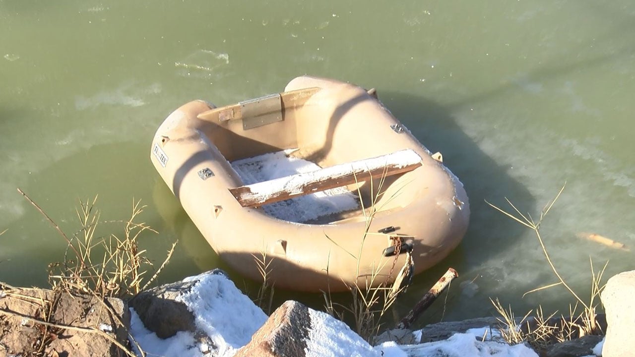 Foto - Soğuk Ankara’yı esir aldı! Kuşlar buzun üstünde kaldı