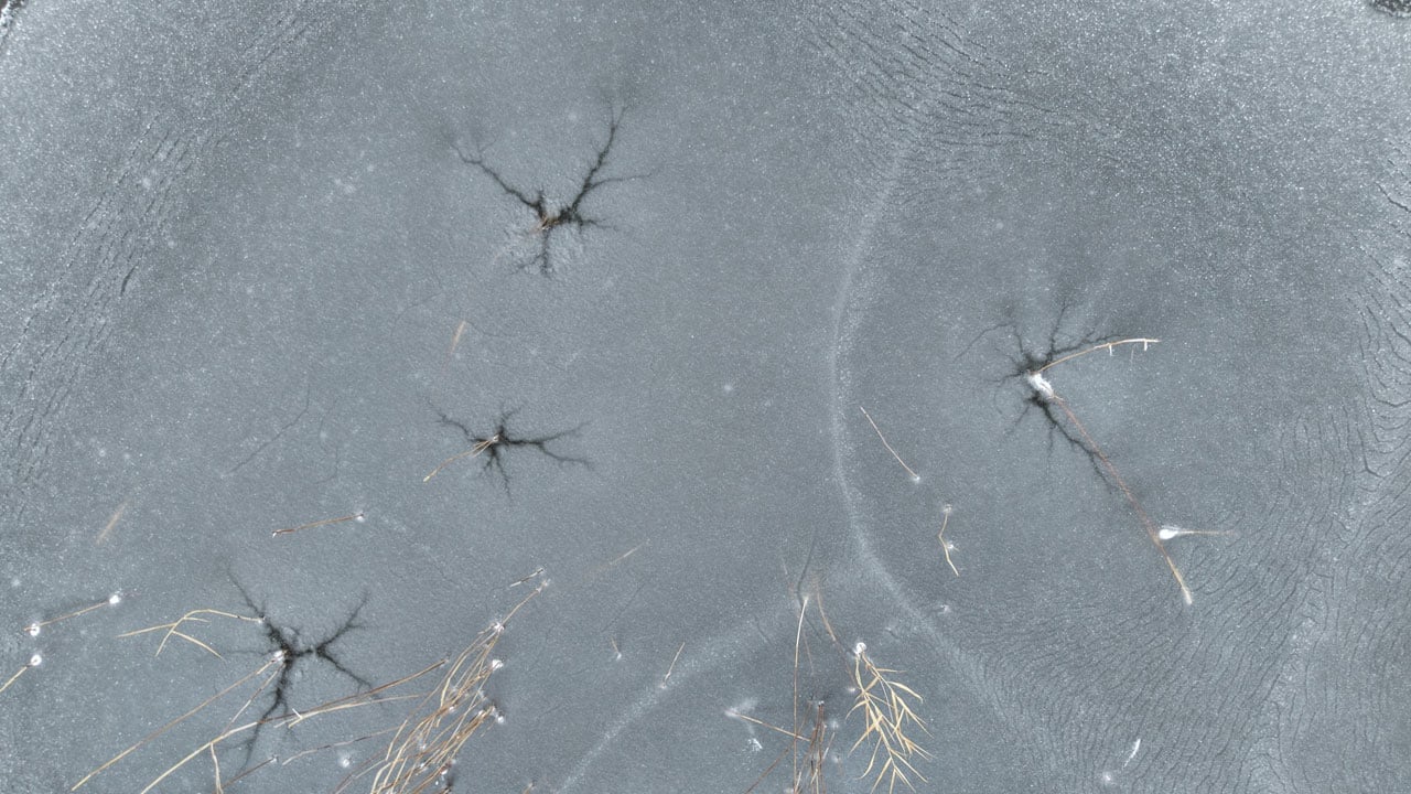 Foto - Soğuk hava etkisini arttırdı! Hafik Gölü'nde tablo gibi manzara