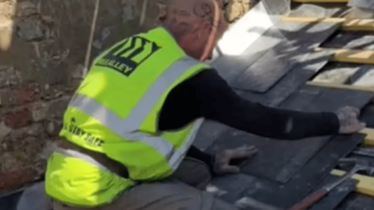 Foto - Şöhreti dünyaya yayılmıştı: Ünlü yıldız çatı ustası oldu!