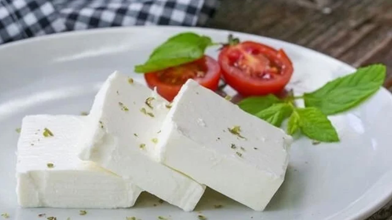 Foto - Beyaz peynirin üzerine 3 damla zeytinyağı dökün! Meğer faydalıymış... Bunu hiç kimse bilmiyor