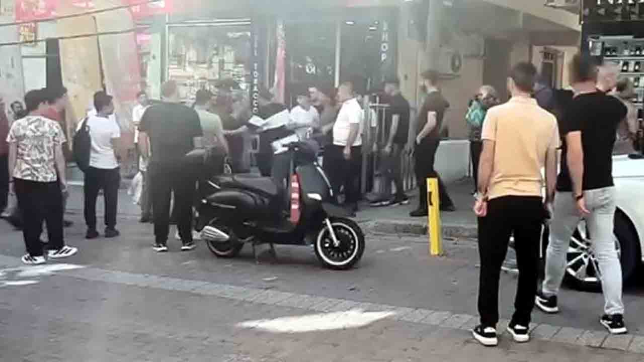Foto - Sokak kavgası kamerada: Sopalar ve yumruklar havada uçuştu!