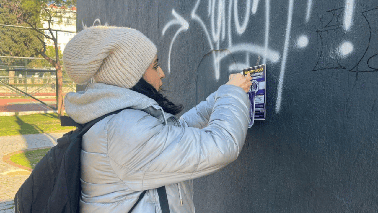 Foto - Sokak sokak gezip uyarıyor: Bu tuzağa düşen cezaevine bile girebilir!