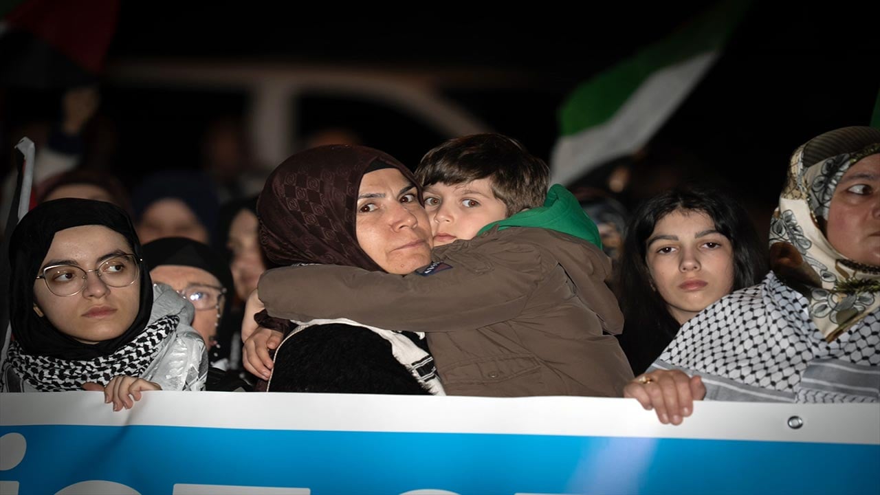 Foto - Sokaklara döküldüler! Küresel Sumud Filosu'na saldırıya öfke seli