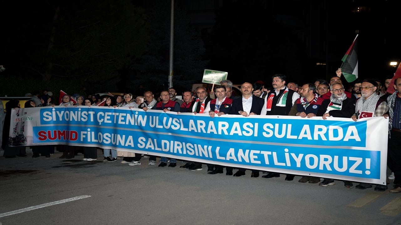 Foto - Sokaklara döküldüler! Küresel Sumud Filosu'na saldırıya öfke seli