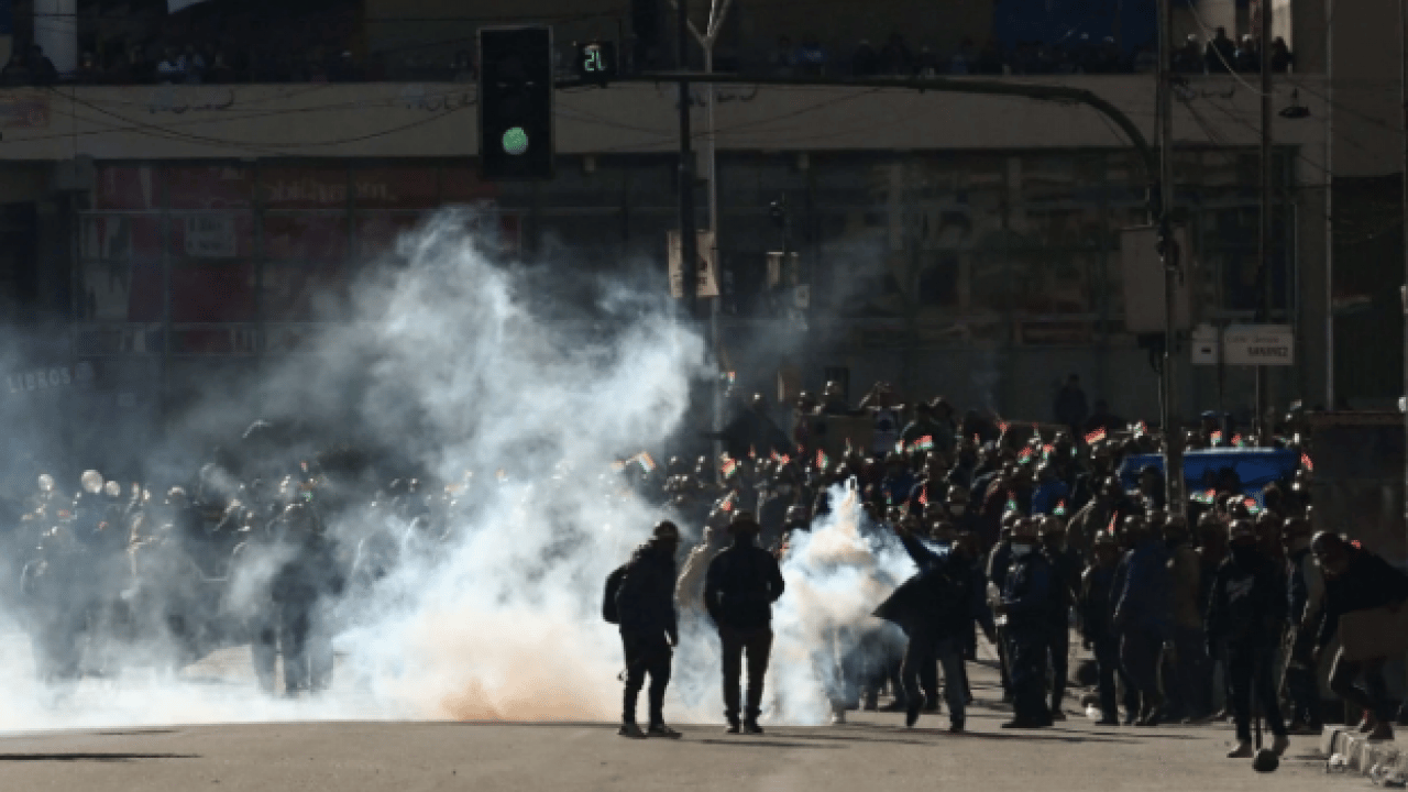 Foto - Sokaklarda tansiyon yükseldi! Madencilerle polis karşı karşıya geldi
