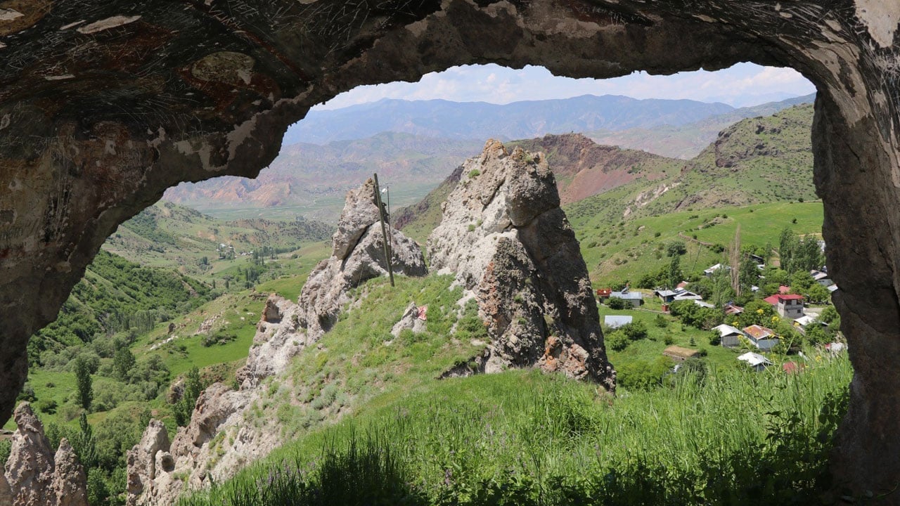 Foto - Solomon Kalesi turizme kazandırılmayı bekliyor! Bin 100 yıllık tarih yok olma tehlikesinde