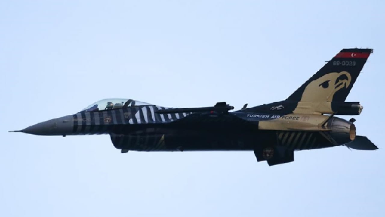 Foto - SOLOTÜRK’ten 23 Nisan’a özel F-16 şovu: Çelik kanatlar gösteri uçuşu gerçekleştirecek