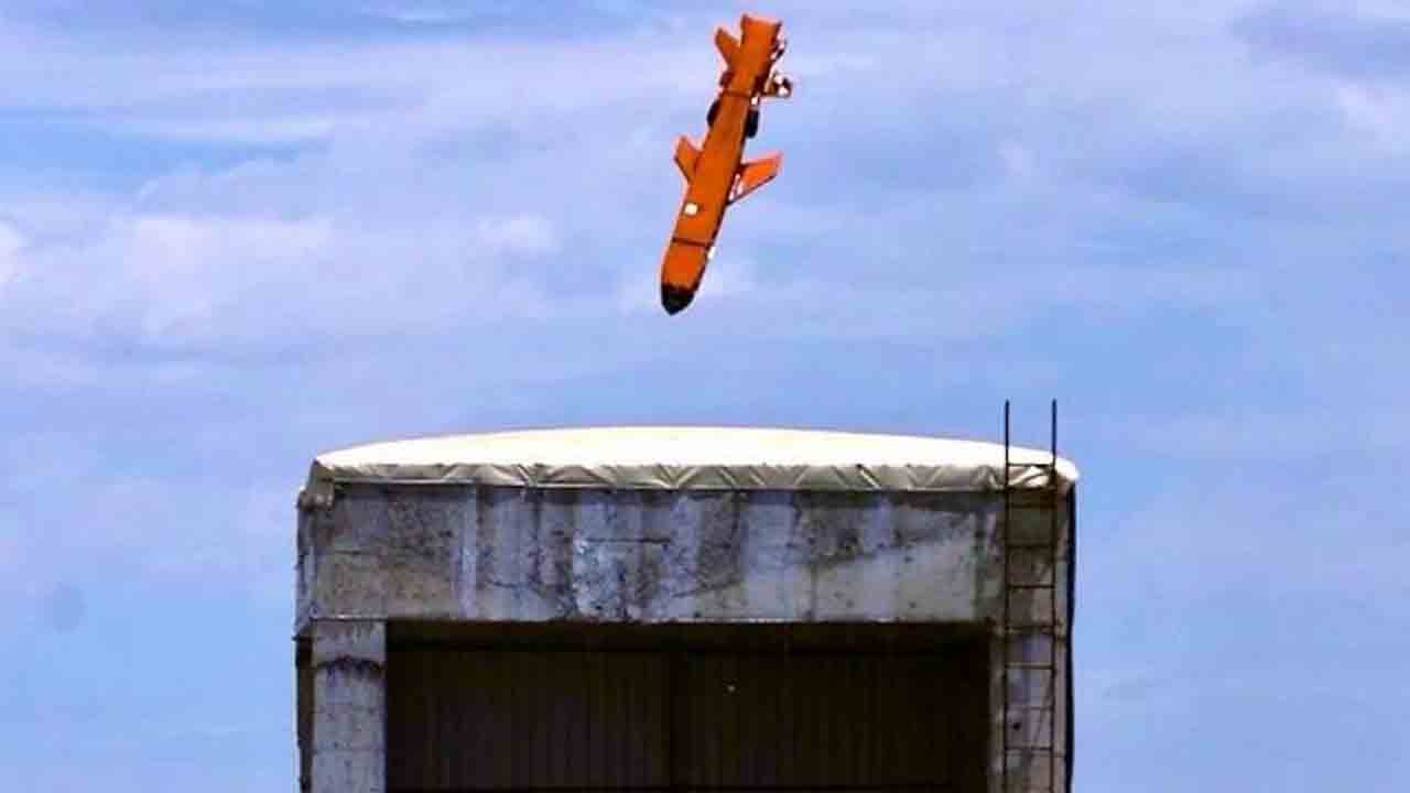 SOM-J hedefi nokta atışıyla vurdu: Milli füze sahada güç çarpanı olacak