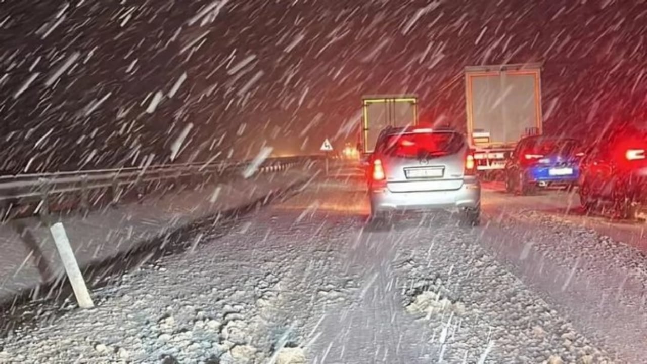 Foto - Son dakika açıklaması geldi! Olumsuz hava koşulları sebebiyle okullar tatil edildi