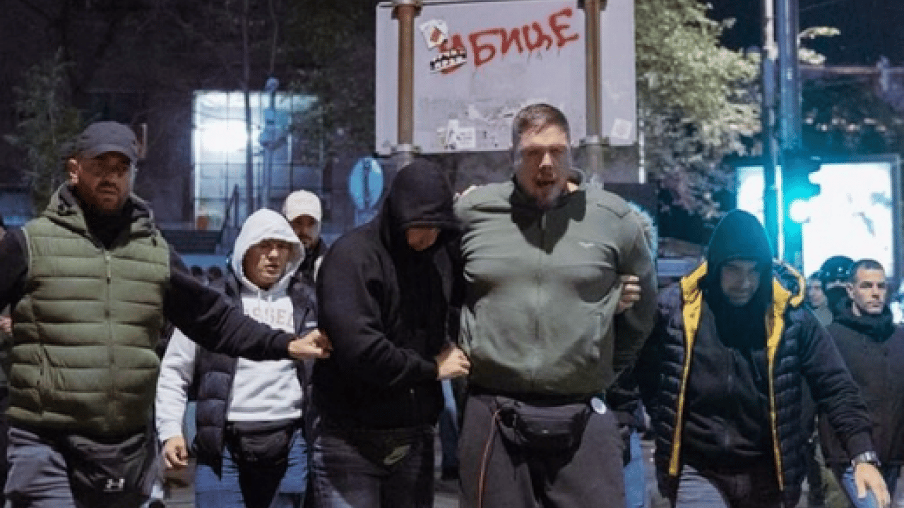 Foto - Son dakika kodu ile duyurdular: Ters kelepçe taktılar! Fenerbahçe ve Beşiktaş'ın eski yıldızı tutuklandı