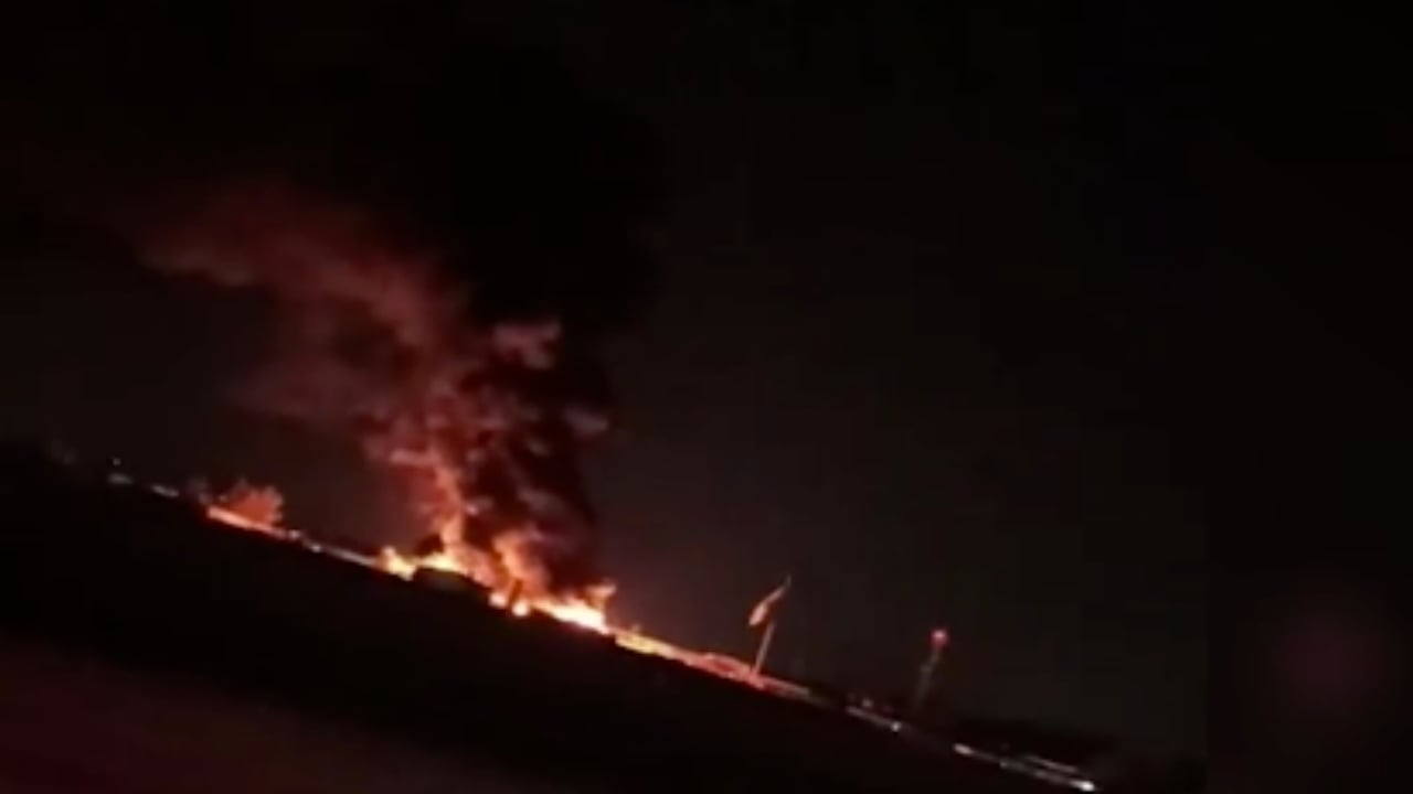 Foto - Son dakika koduyla duyurdular! Savaşın tamamen dışındaki ülkenin üssü vuruldu! Ölü ve yaralı askerler var