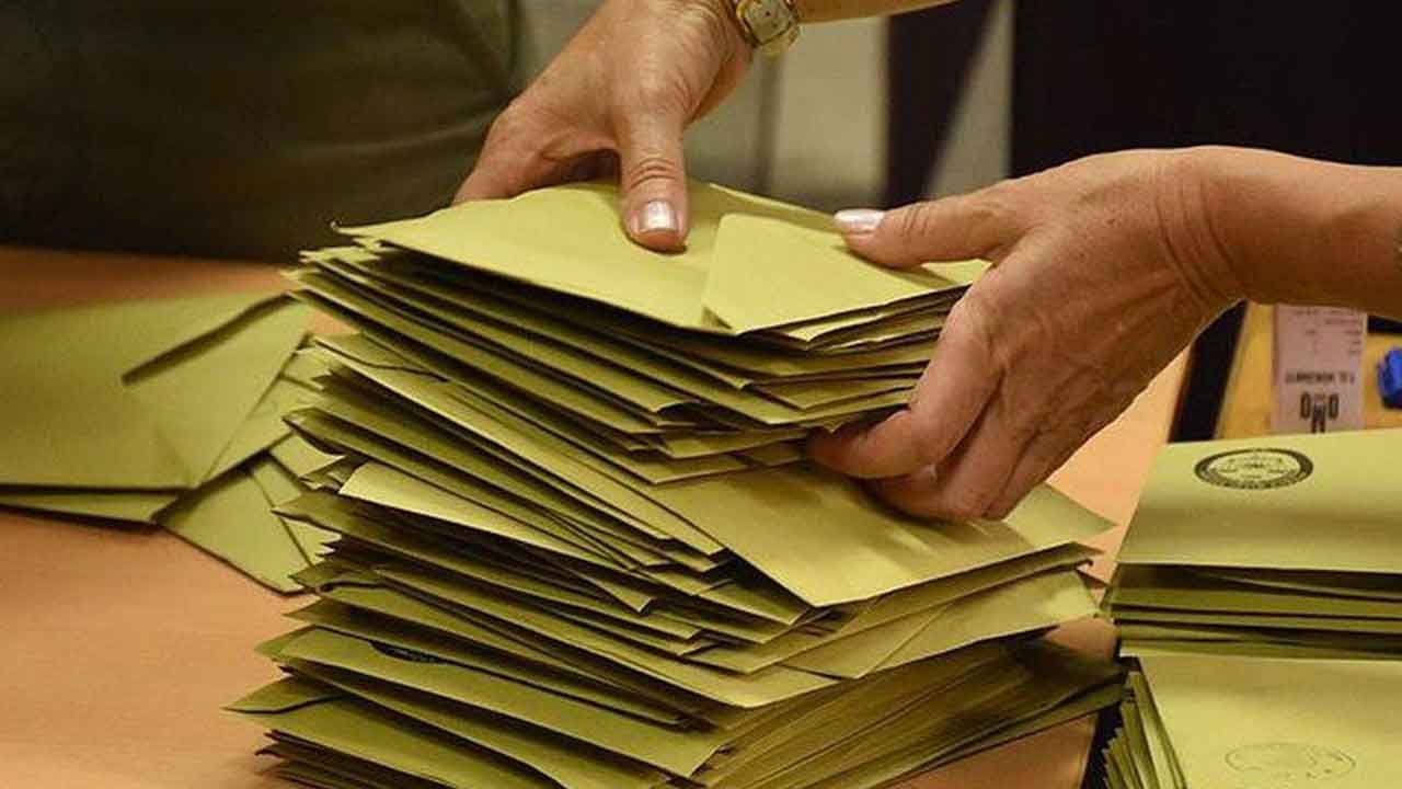 Foto - Son seçim anketinin sonucu Türkiye'ye duyuruldu: Fark açılıyor