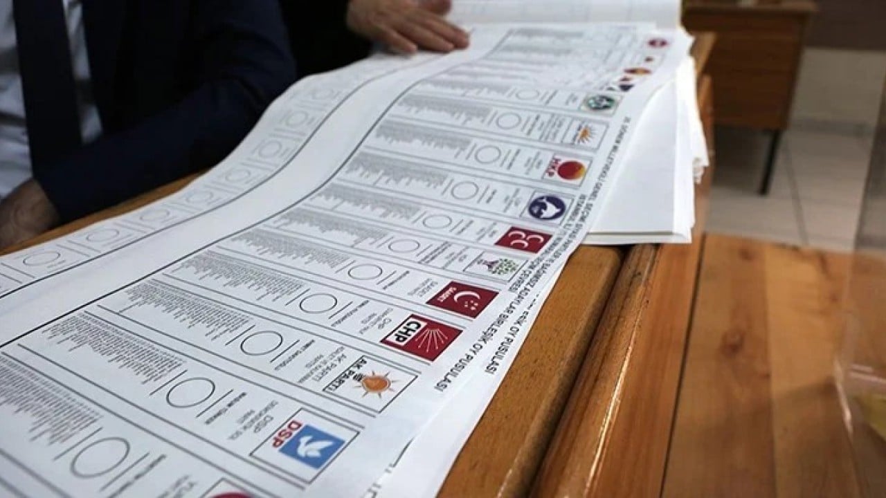 Foto - Son seçim anketinin sonucu Türkiye'ye ilan edildi: CHP ile AK Parti arasındaki oy farkı olay oldu